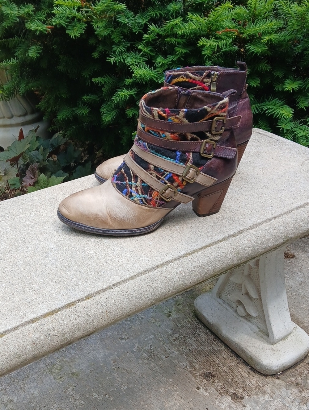 L'Artiste by Spring Step Redding ankle booties. Sz 41(9.5/10) Slouch Grunge Boho
